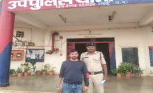 CG: शराब के नशे में सड़क पर हंगामा कर रहा युवक गिरफ्तार …