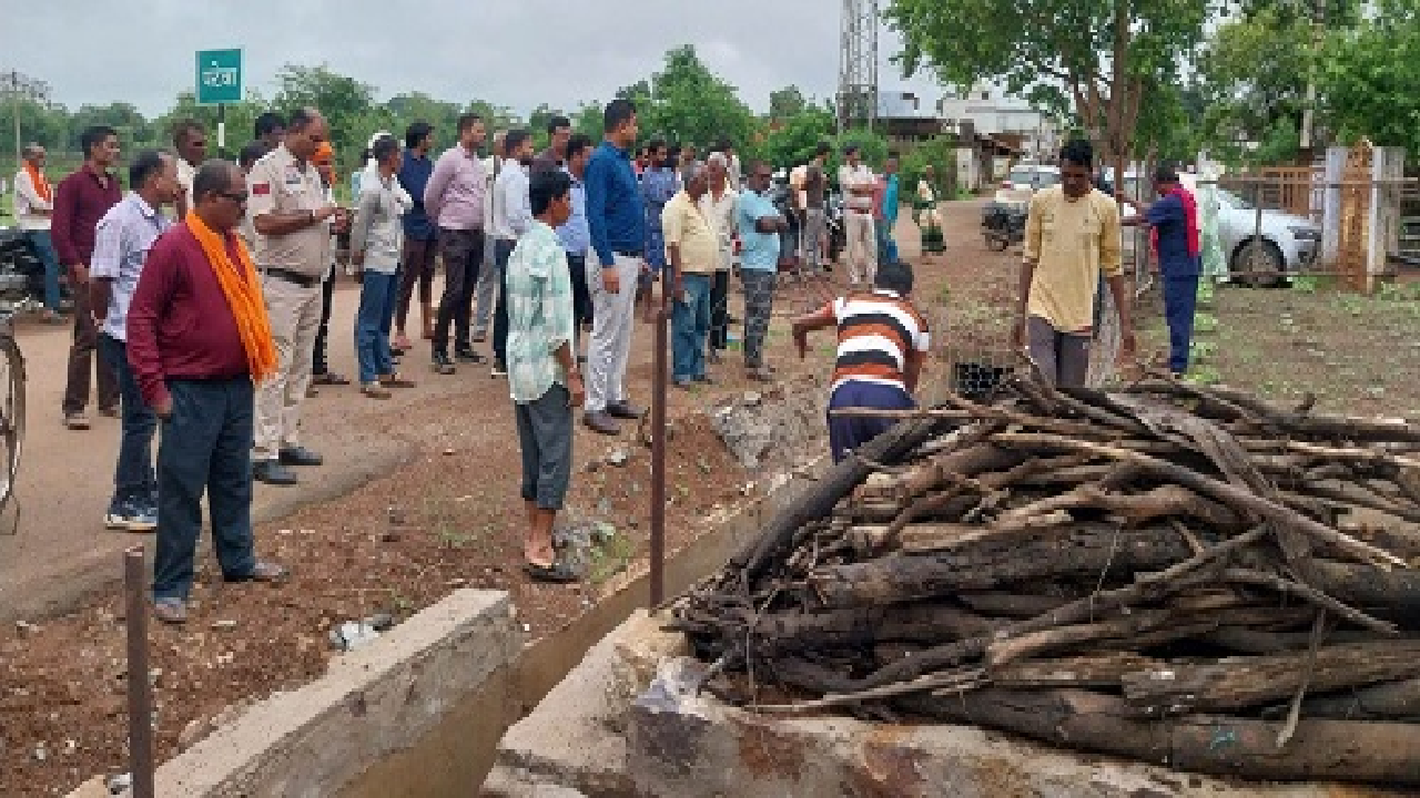 राजनांदगांव : कलेक्टर के निर्देश पर शासकीय भूमि से हटाया गया अवैध अतिक्रमण …