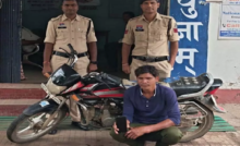 CG : निगरानी बदमाश फिर चढ़ा पुलिस के हत्थे, 24 घंटे में चोरी की बाइक और मोबाइल बरामद …
