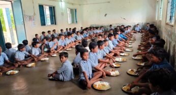 भैरमगढ़ में सामाजिक सहभागिता की अनूठी पहल, पीएम पोषण योजना के तहत बच्चों को मिला पौष्टिक और स्वादिष्ट भोजन