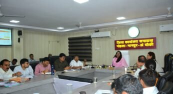 मोहला : योजनाओं के प्रभावी क्रियान्वयन एवं समयबद्ध निराकरण पर दें विशेष ध्यान — कलेक्टर तुलिका प्रजापति