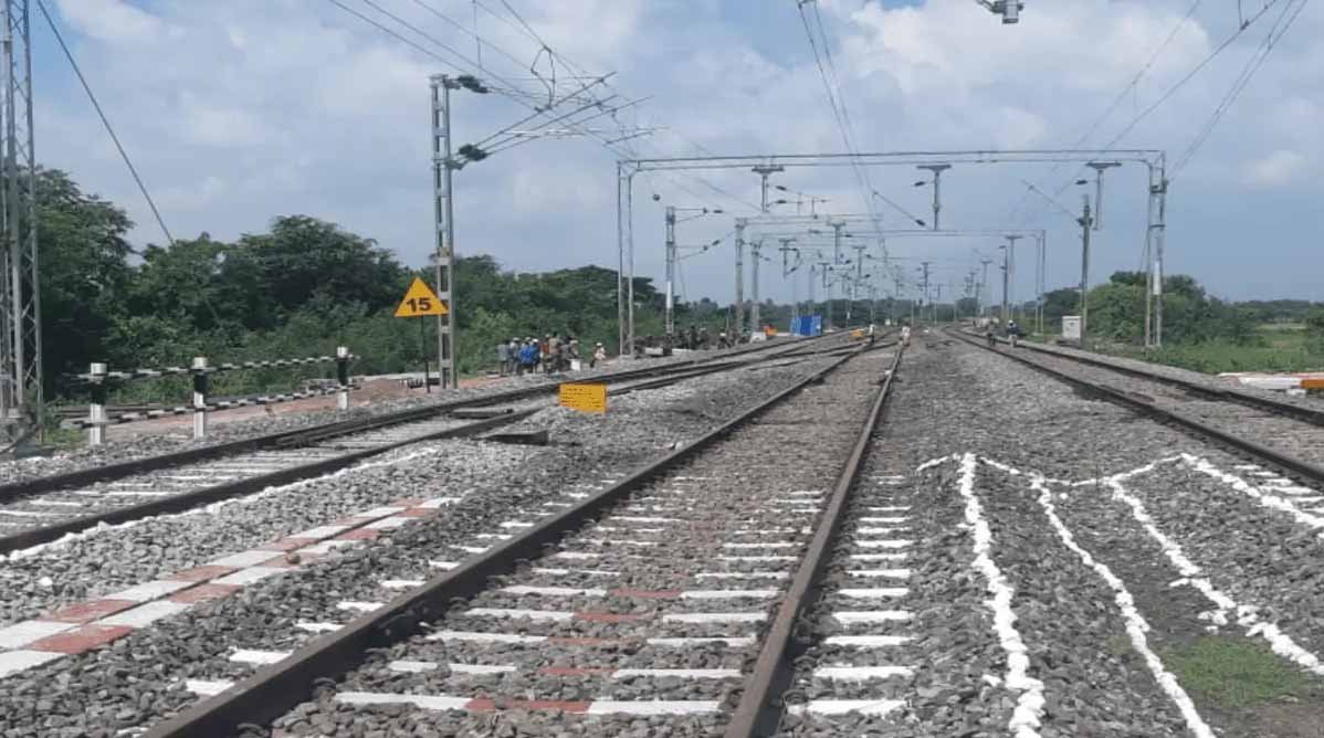 इंदौर-खंडवा रेल लाइन परियोजना को मिली रफ्तार, सुरंग निर्माण और ट्रैक मार्किंग का काम शुरू