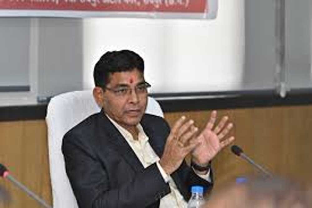 शिक्षा में निवेश, आने वाली पीढ़ियों के उज्ज्वल भविष्य की गारंटी-उच्च शिक्षा मंत्री टंक राम वर्मा