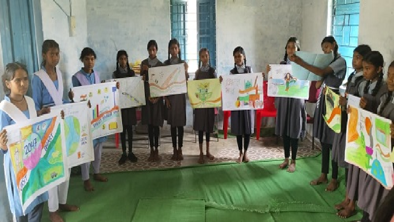 CG : 2034 स्कूलों में चित्रकला व भाषण प्रतियोगिताओं का सफल आयोजन’…