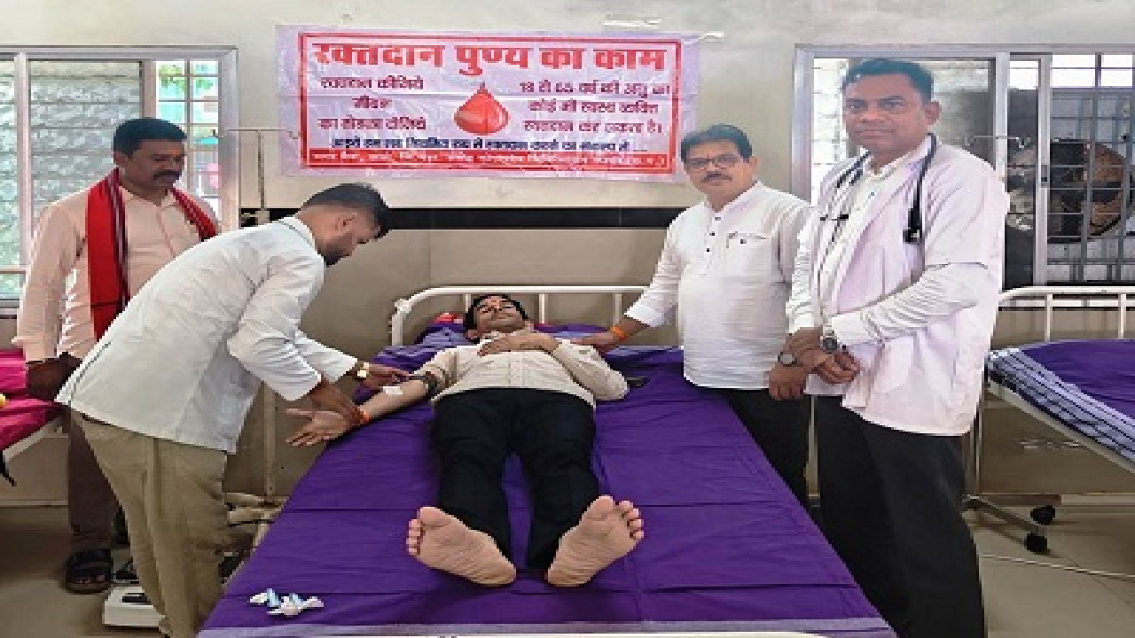 CG : नरहरपुर में रक्तदान शिविर आयोजित, 28 युवाओं ने किया रक्तदान…