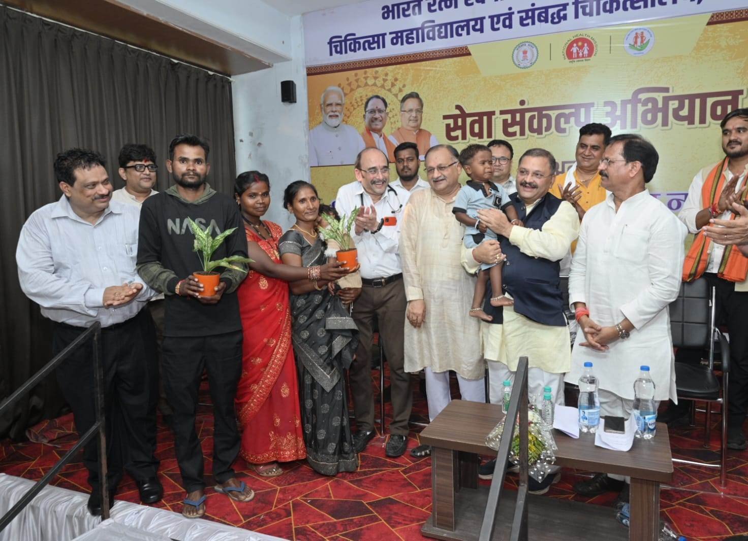 राजनांदगांव : सेवा संकल्प अभियान अंतर्गत बाल हृदय रोग जांच शिविर का हुआ आयोजन - 107 बच्चों का किया गया हृदय रोग जांच