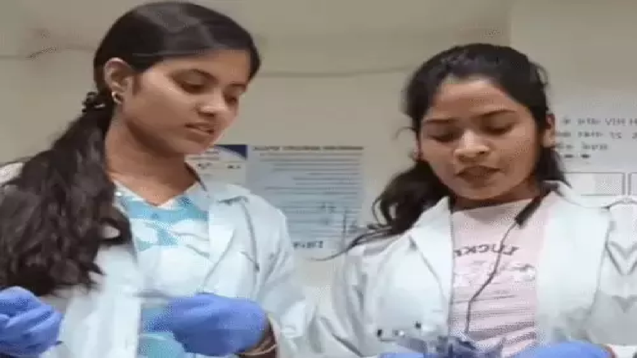 CG : महिला टेक्नीशियनों की नौकरी गई, लैब में ब्लड सैंपल के साथ ‘रीलबाजी’ पड़ी भारी …