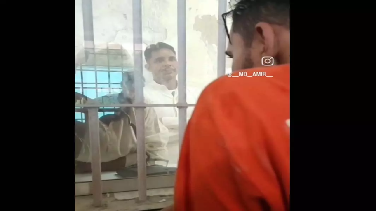 CG : जेल में मुलाकात के दौरान बनाया VIDEO, वायरल वीडियो से मचा हड़कंप …