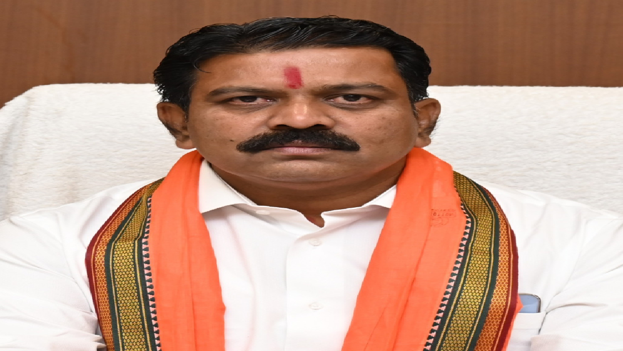CG : पीएम आवास निर्माण में गड़बड़ी और गरीबों के हक की राशि में हेराफेरी कतई बर्दाश्त नहीं, दोषियों पर होगी सख्त कार्रवाई - उप मुख्यमंत्री विजय शर्मा...