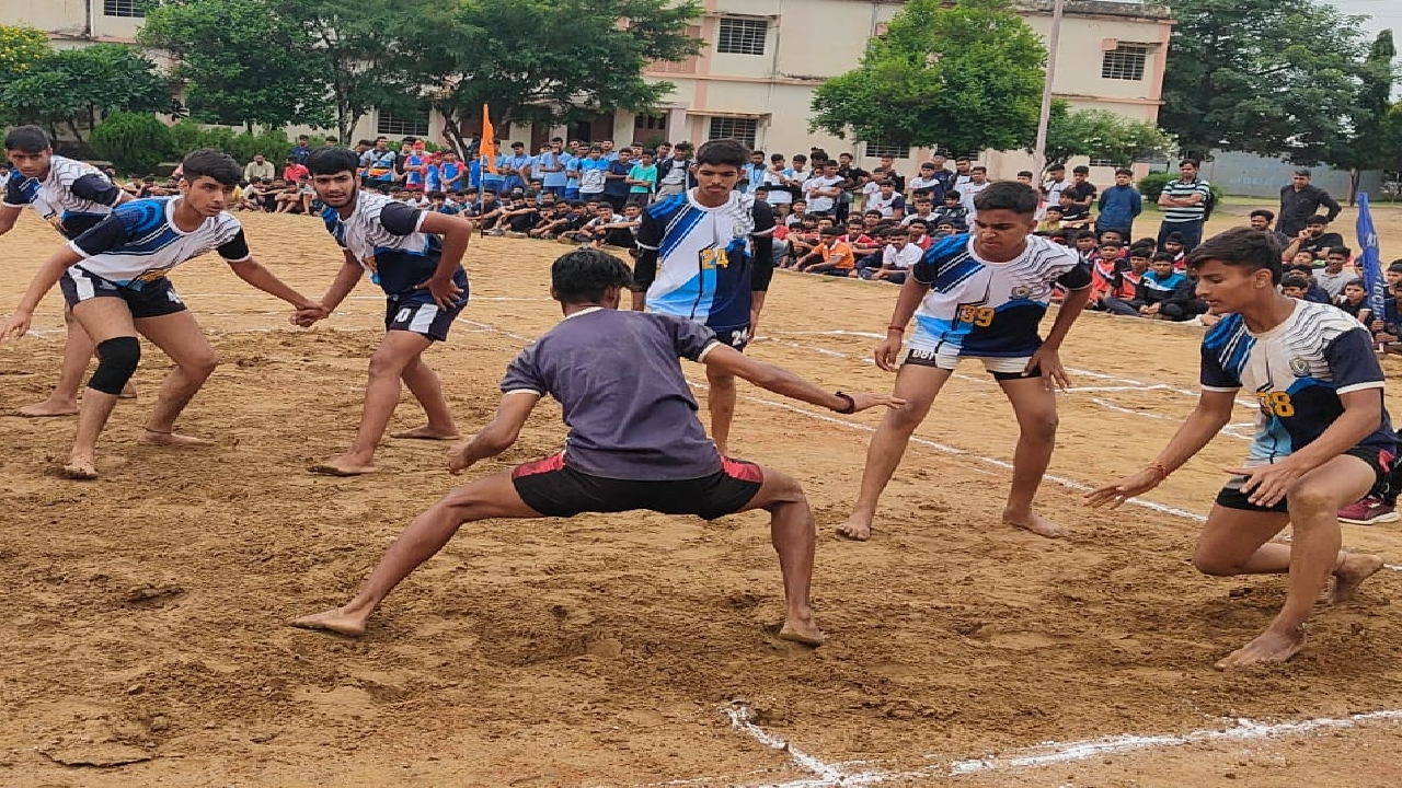 राजनांदगांव : कबड्डी प्रतियोगिता : भर्रीटोला में दिखा युवाओं का उत्साह...