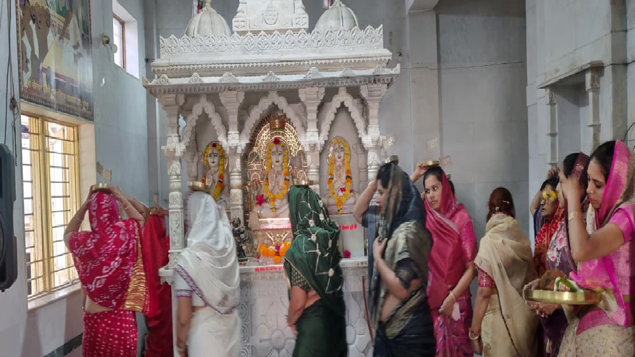 CG : शरद पूर्णिमा पर दादागुरुदेव का महापूजन, सैकड़ों भक्तों ने भाग लिया...