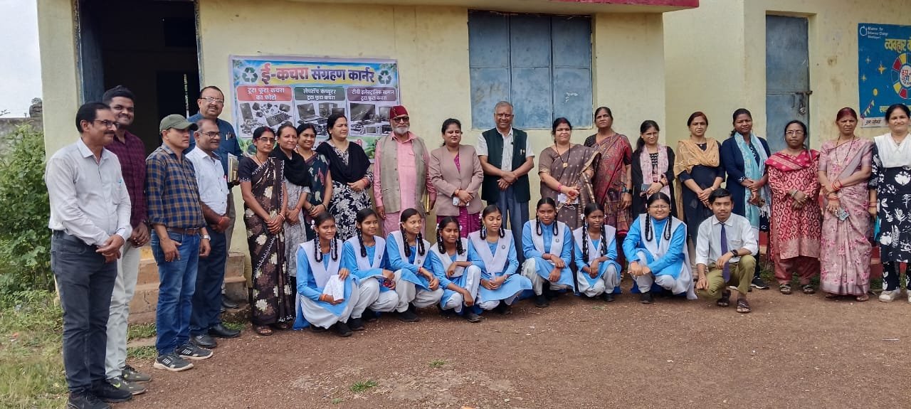 Rajnandgaon : सुरक्षित बचपन अभियान - विद्यालयों में विशेष विधिक साक्षरता शिविर का हुआ आयोजन