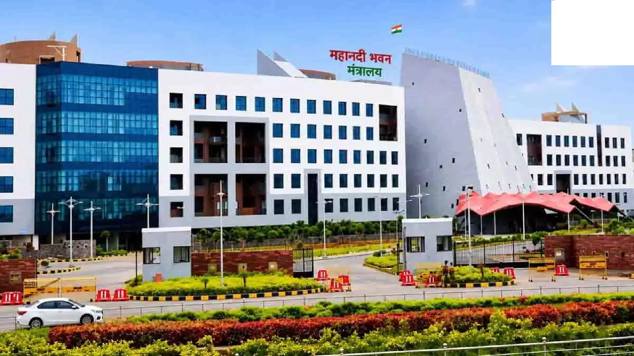 CG : छत्तीसगढ़ PWD में बड़ा फेरबदल, 84 कर्मचारियों के तबादले, देखें किसे कहां मिली पोस्टिंग …