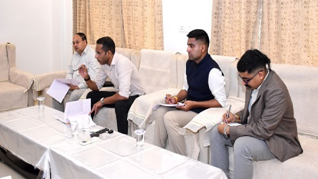 राजनांदगांव : लोक निर्माण विभाग के सचिव ने निर्माण कार्यों की प्रगति की समीक्षा की …