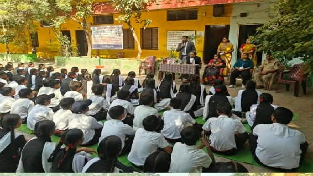 CG : विद्यालयों में ‘सुरक्षित बचपन अभियान’, न्यायाधीशों ने बताए अधिकार-सुरक्षा के उपाय …