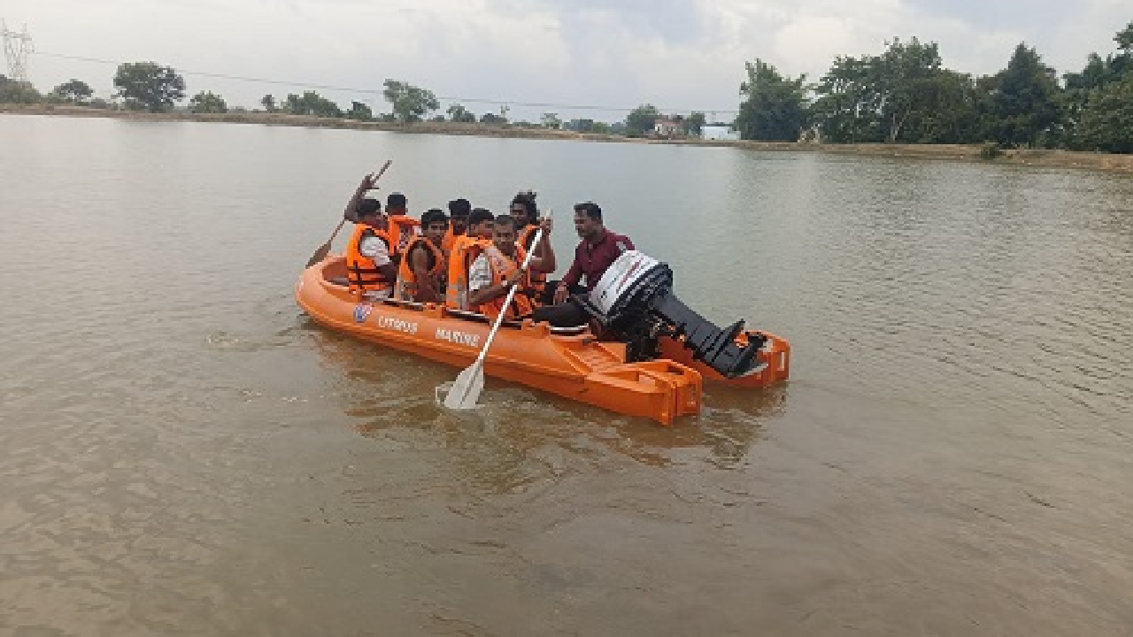 CG : बाढ़ आपदा से निपटने तैयार हो रही जल मित्रों की टीम, 57 लोगों को विशेष प्रशिक्षण …